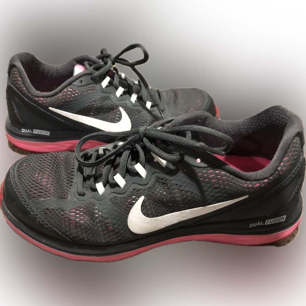 Women’s Nike, Sz 7.5, VGUC